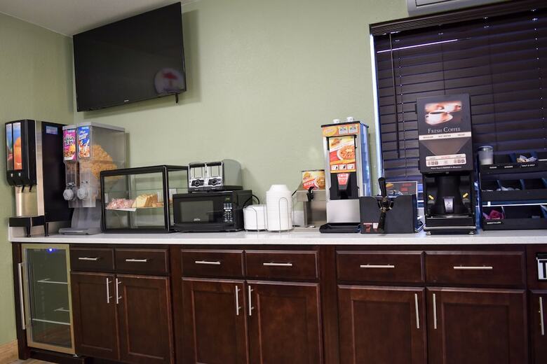 Motel Super 8 By Wyndham Raleigh Downtown