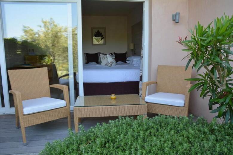 Hotel H�tel Alivi Di Santa Giulia