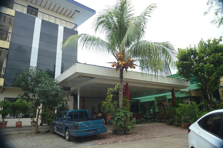 Hotel Reyna's The Haven And Gardens