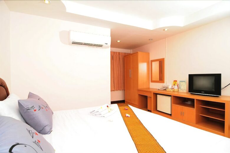 Bed By Tha-pra Hotel And Apartment