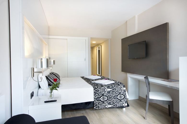 Mar Hotels Playa de Muro Suites - All Inclusive