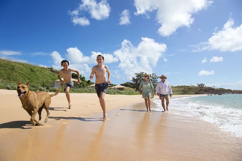 Posada Bremer Island Banubanu Beach Retreat