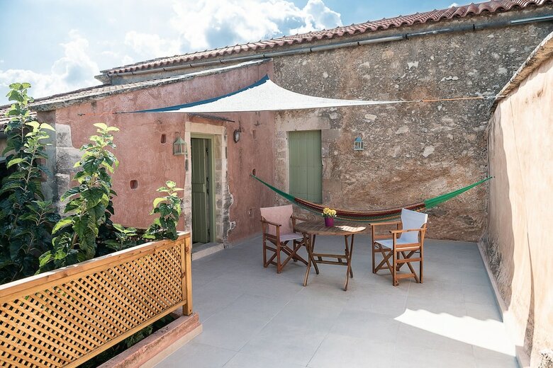Hotel Lemon Tree Eco-retreat With Terraces