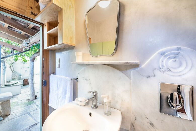 Hotel Lemon Tree Eco-retreat With Terraces
