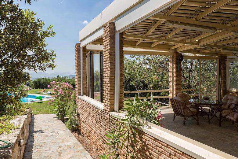 Dream Holidays In A Luxurious Garden Pool Villa