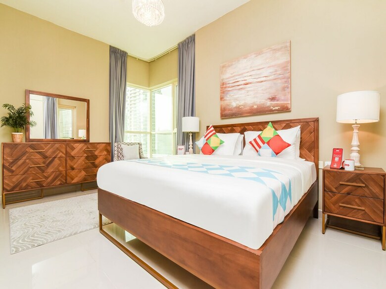 Apartamento Oyo 242 Home Marina Suites 2 Br