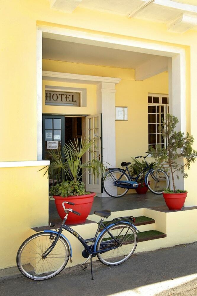 Karoo Art Hotel