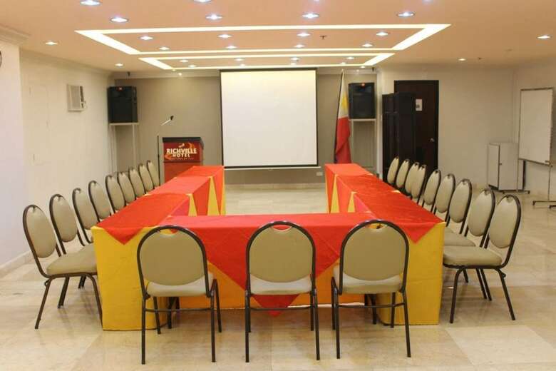 Richville Hotel