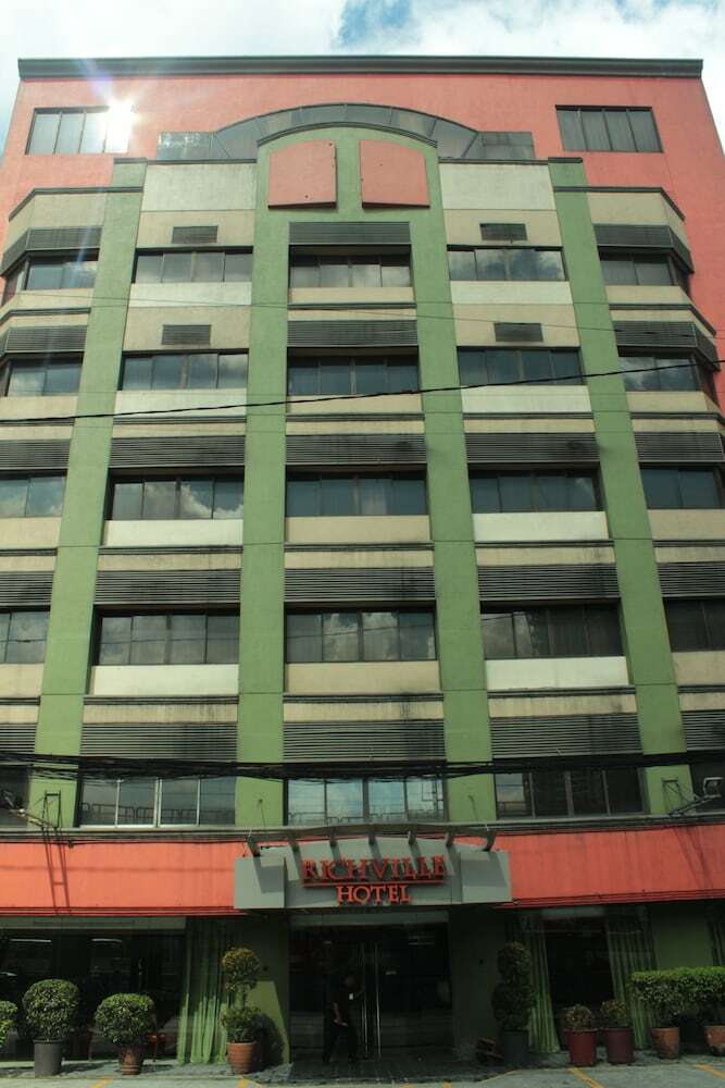 Richville Hotel