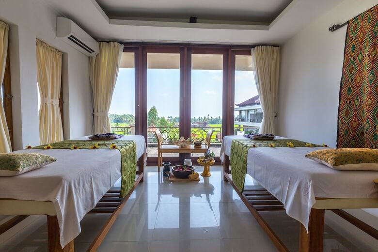 Hotel Om Ham Retreat And Resort