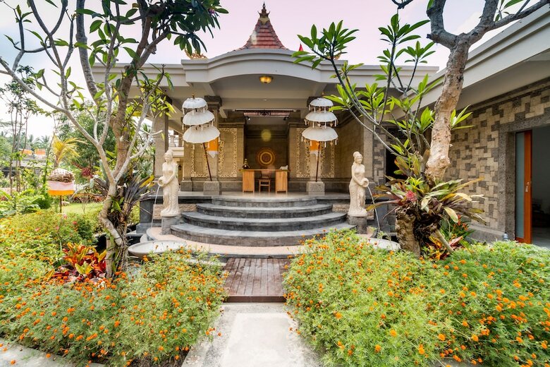 Hotel Om Ham Retreat And Resort