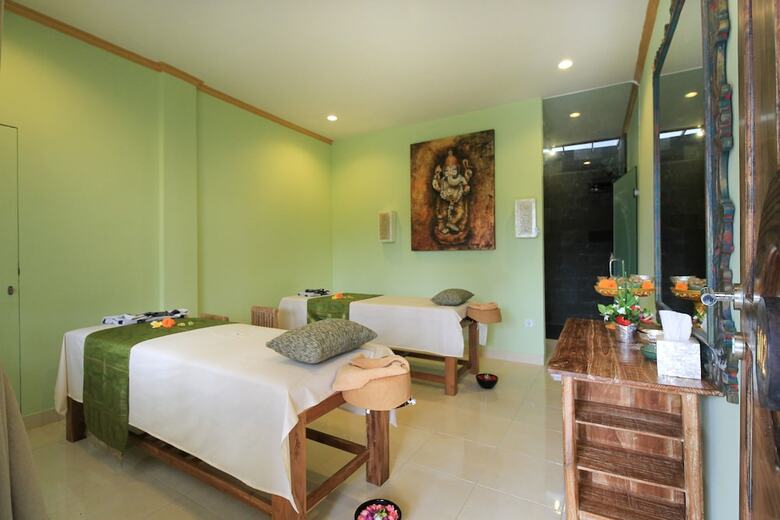 Hotel Om Ham Retreat And Resort