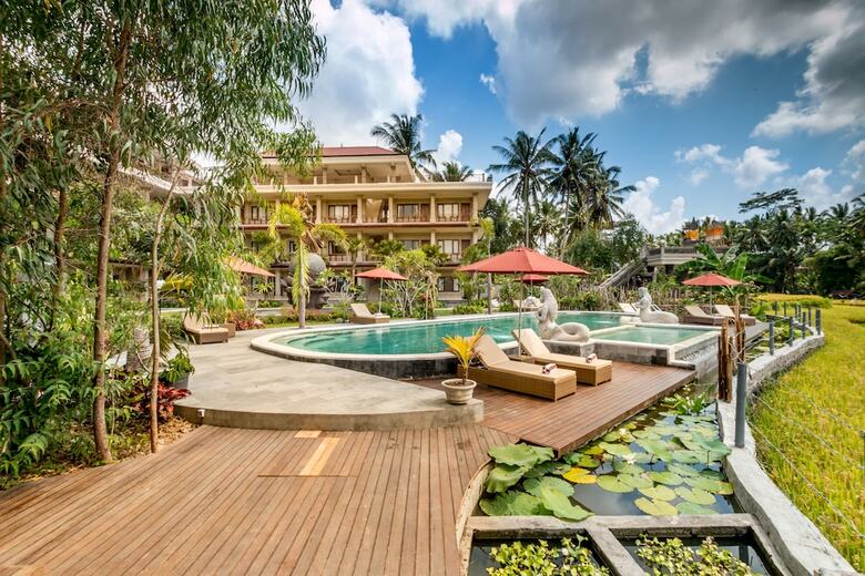 Hotel Om Ham Retreat And Resort