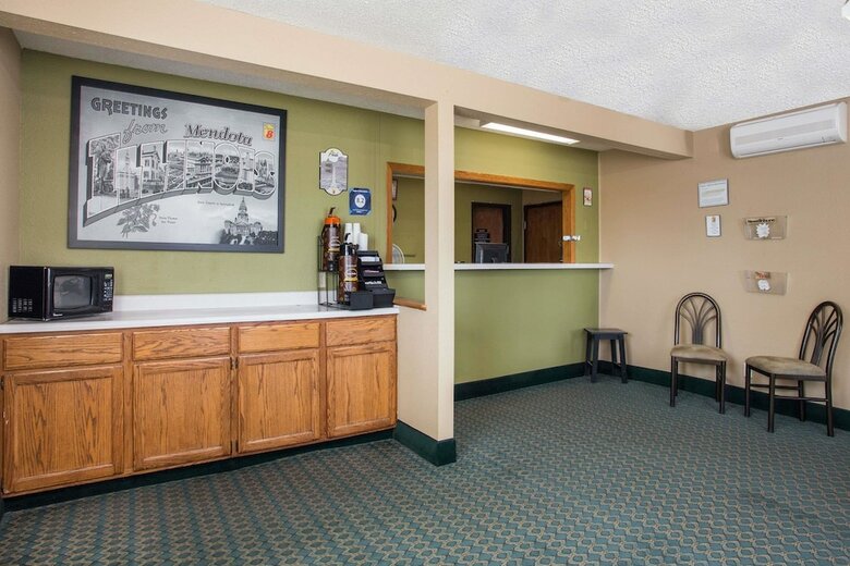 Hotel Super 8 By Wyndham Mendota