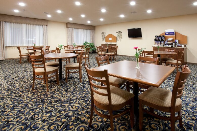 Holiday Inn Express Hotel & Suites Torrington