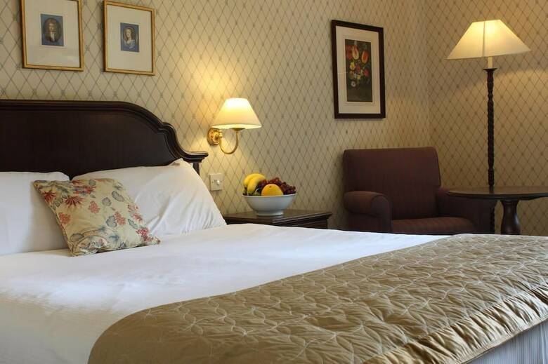 Kingston Lodge Hotel