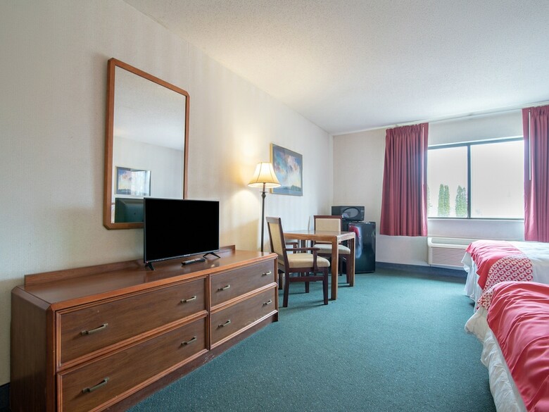 Oyo Hotel New Castle In Hwy 3