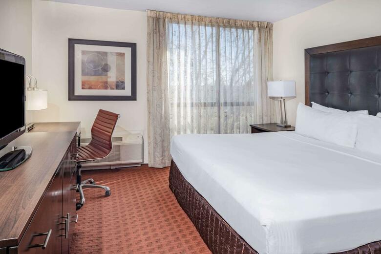 Crowne Plaza Hotel Sacramento Northeast