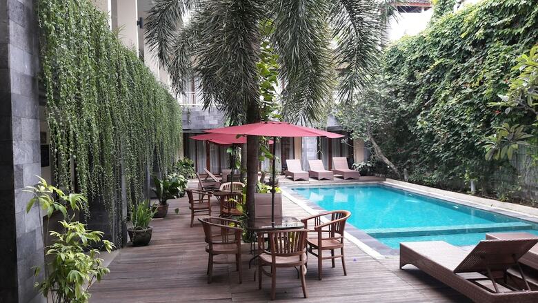 Hotel Vihan Suites