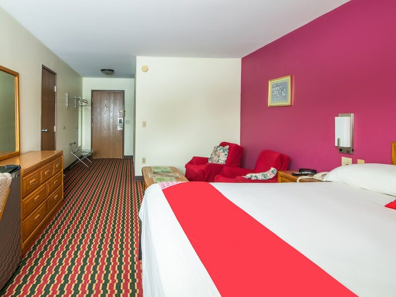 Oyo Hotel Chesaning Route 52 & Hwy 57