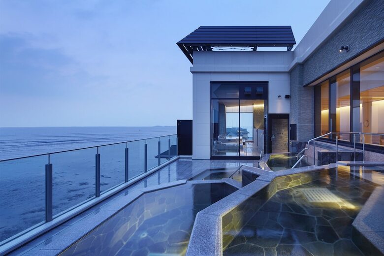 Ryugujo Spa Hotel Mikazuki Fujimitei