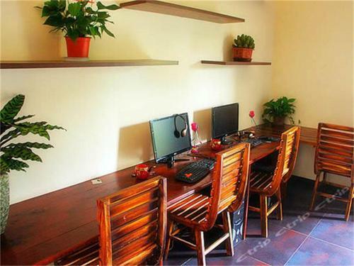 Hostal Longxinfang Garden Guest House