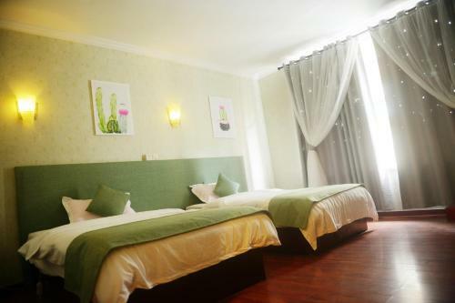 Emeishan Hostel C