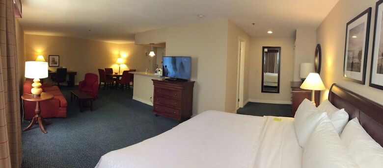 Hotel Four Points By Sheraton Wakefield Boston Htl&conference Cntr