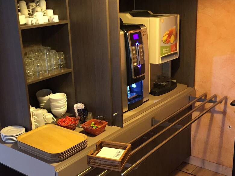 Brit Hotel Essentiel Troyes A�roport