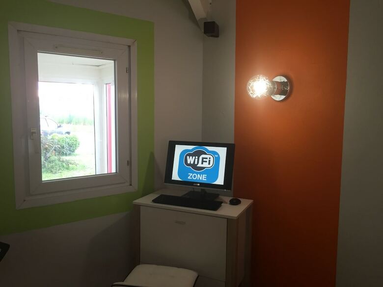 Brit Hotel Essentiel Troyes A�roport