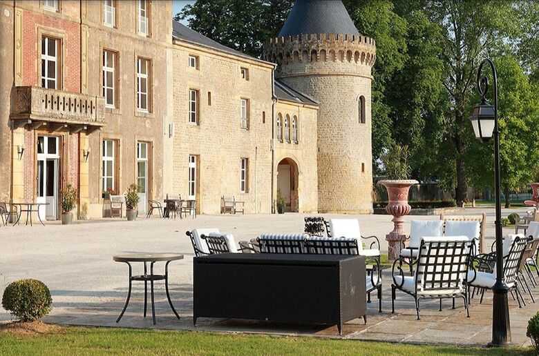 Hotel Domaine Chateau Du Faucon