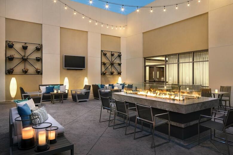 Hotel Fullerton Marriott At California State University