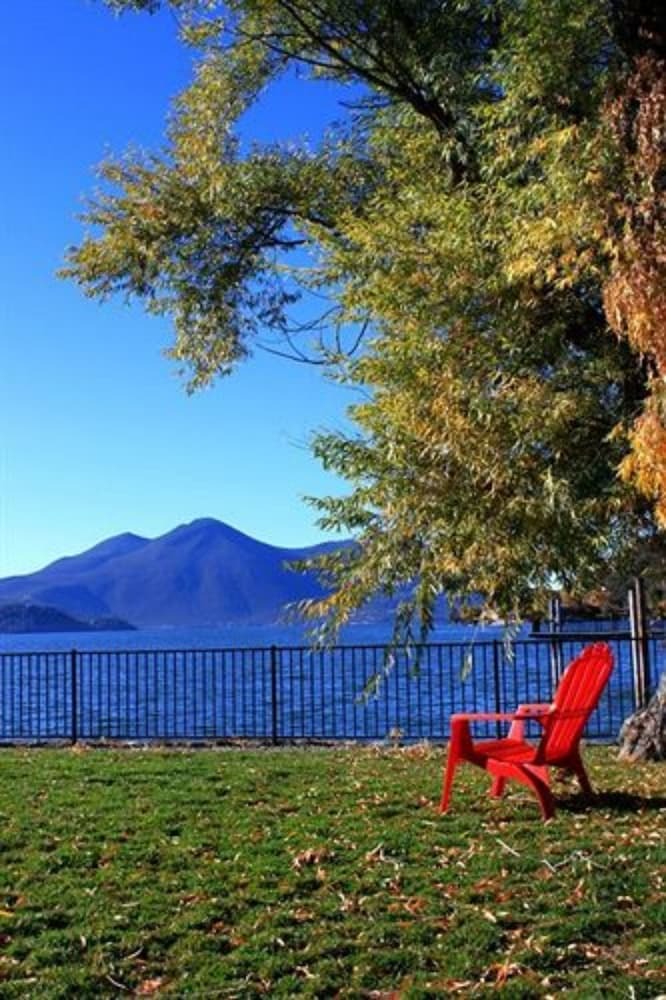 Clear Lake Cottages & Marina
