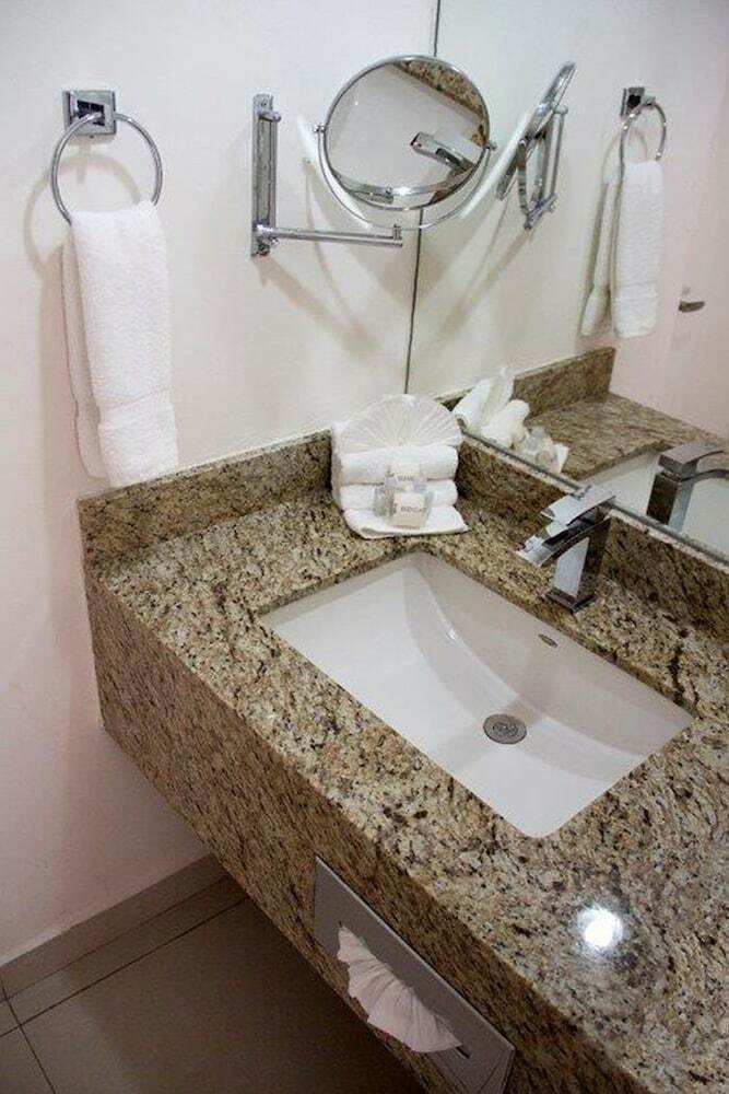 Hotel Bah�a Escondida