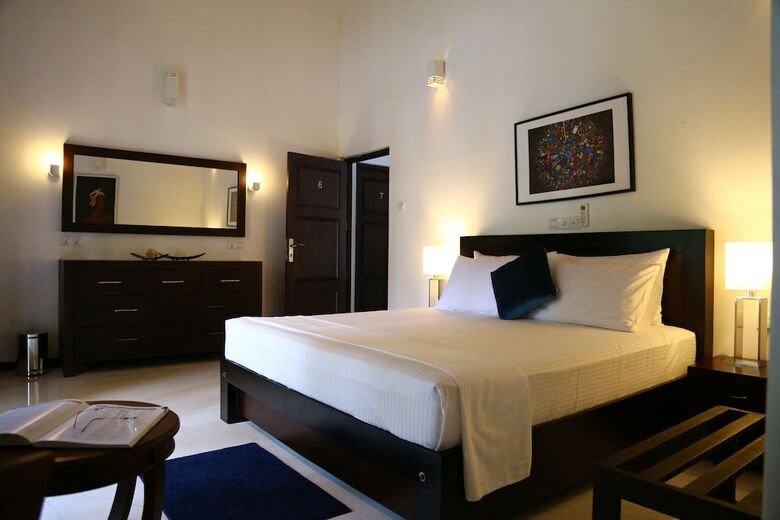 Villa Hikka Resort