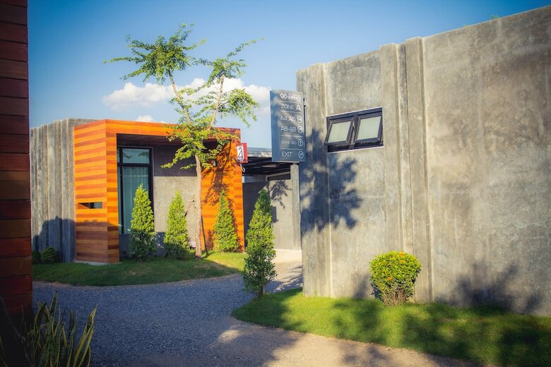 Hotel The Infinite Resort Nakhon Sawan