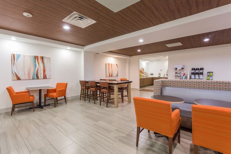 Hotel Holiday Inn Express Petersburg