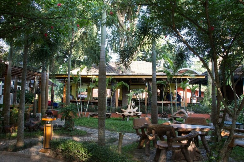 Hotel Baanplaidoi Resort