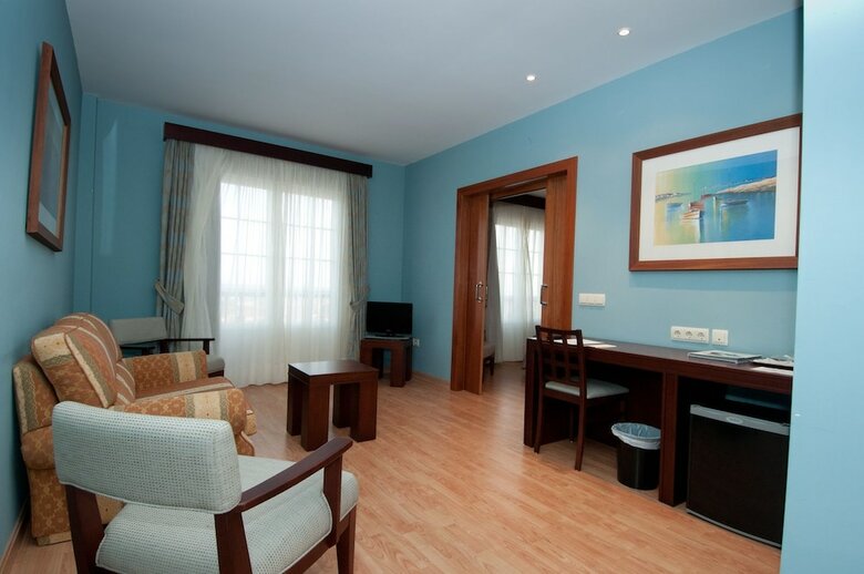Hotel Santiago de Le�n
