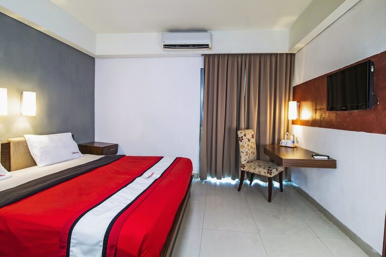 Hotel Reddoorz Plus Near Rs Pertamina