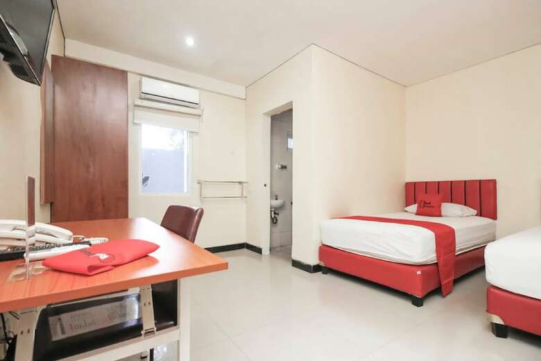 Hotel Reddoorz Plus @ Jalan Pemuda Jakarta