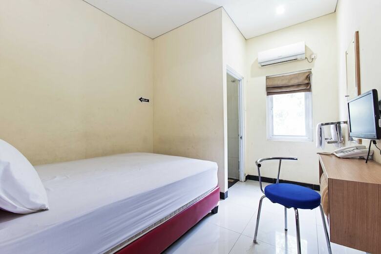 Hotel Reddoorz Plus @ Jalan Pemuda Jakarta