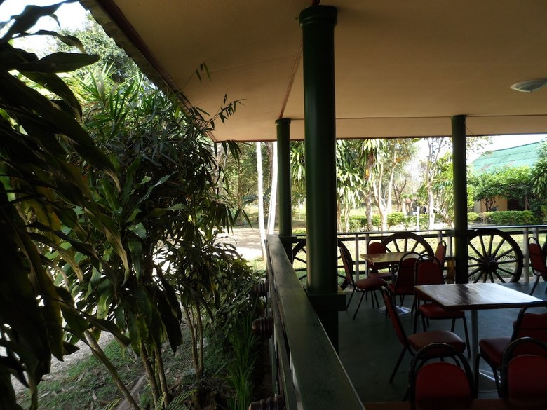 Hotel Khunnam Rimtarn Resort