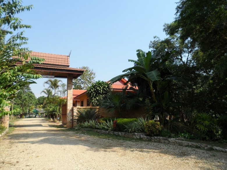 Hotel Khunnam Rimtarn Resort