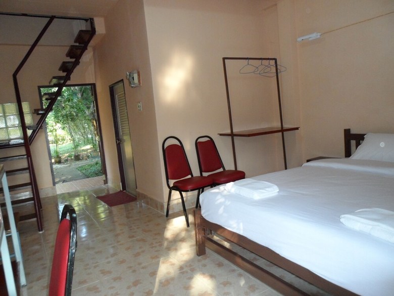 Hotel Khunnam Rimtarn Resort