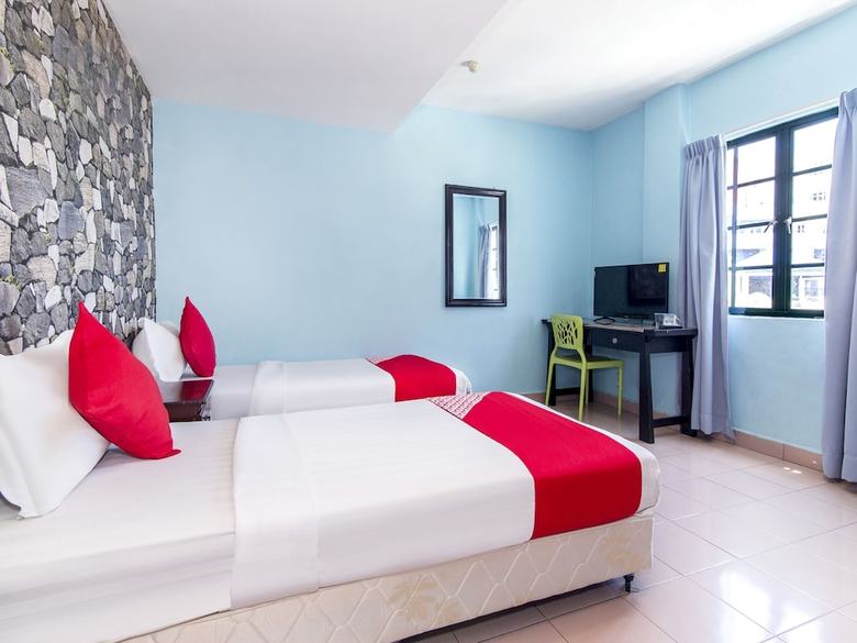 Oyo 252 Lotus Hotel