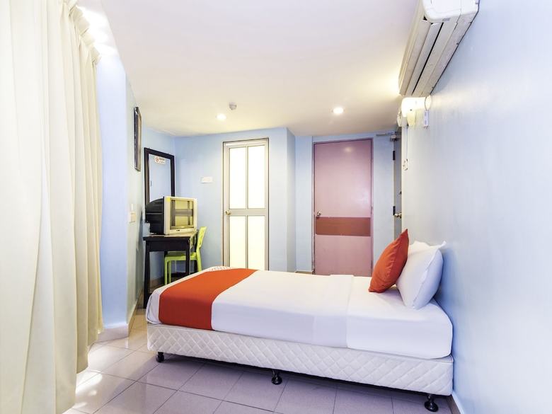 Oyo 252 Lotus Hotel