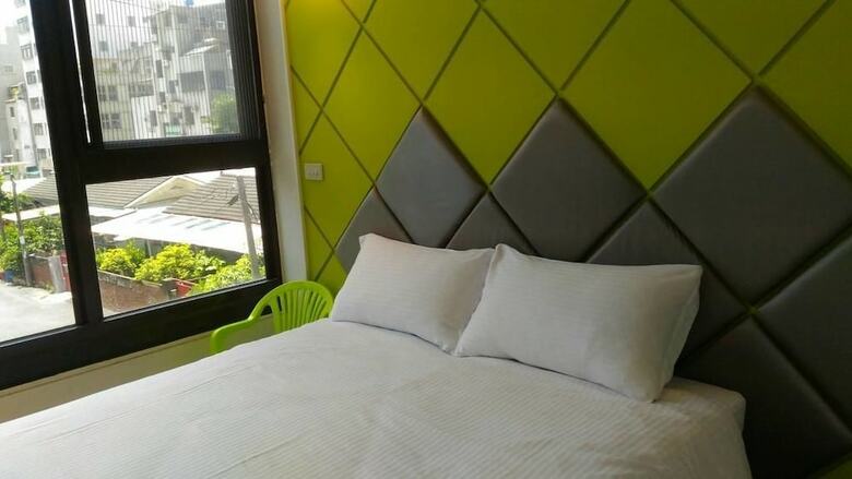 Lightness Hotel