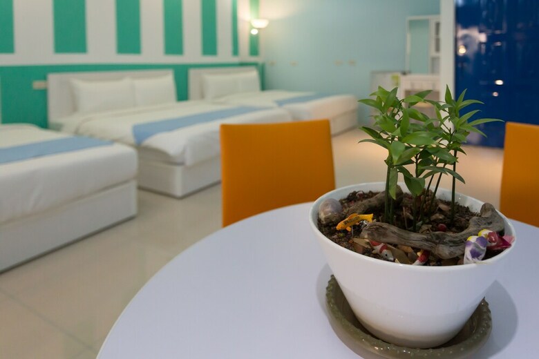 Liuhe Su Hotels