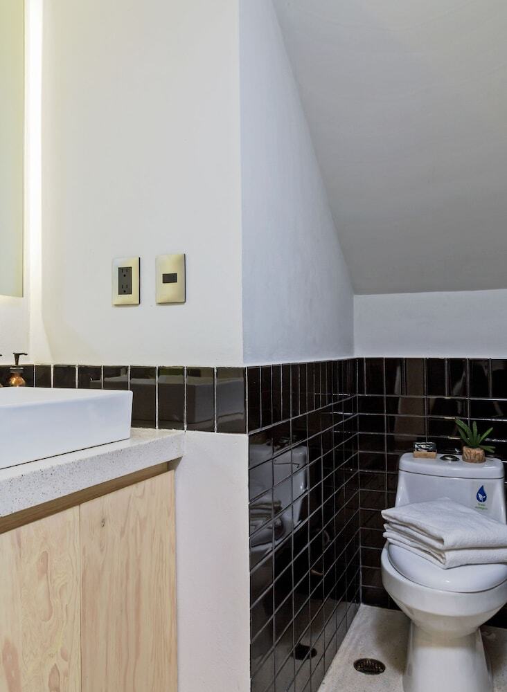Apartamentos The Local Way, Condesa. Laredo 18